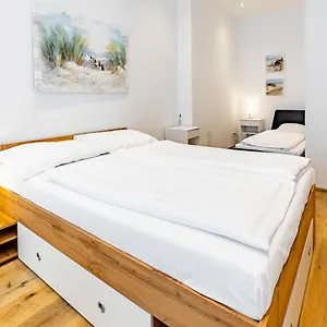  Apartment Budget West With Shared Kitchen Österreich